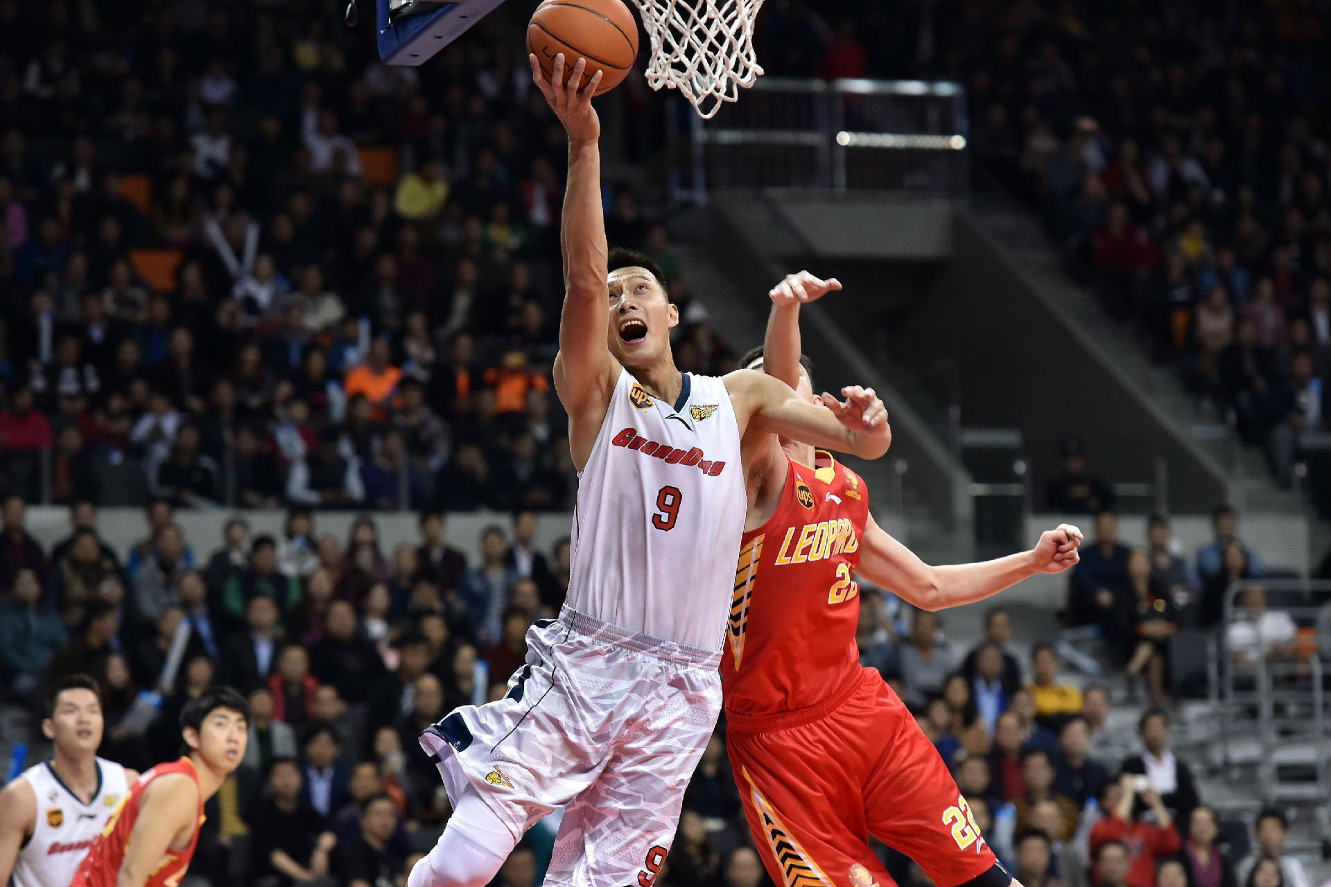 比分一再拉 比分一再拉