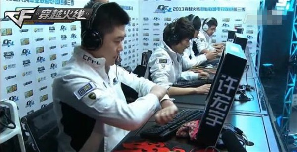 都表现的同 都表现的同